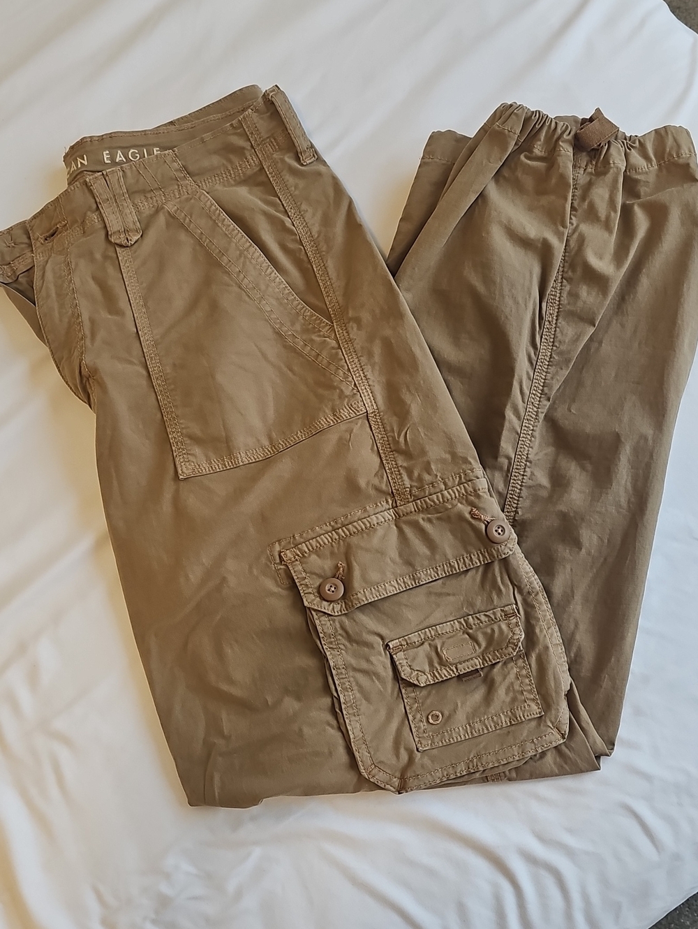American Eagle Outfitters Women's Tan Cargo Joggers